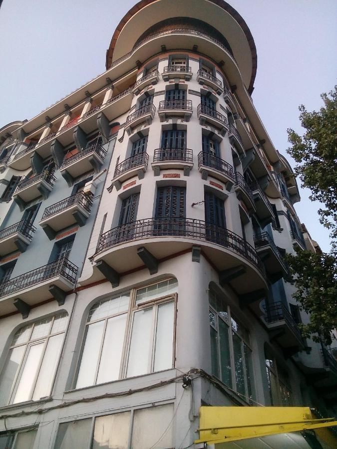 # Alegra Apartment , 10Mtrs From Venizelou Metro Station Thessaloniki Exterior foto