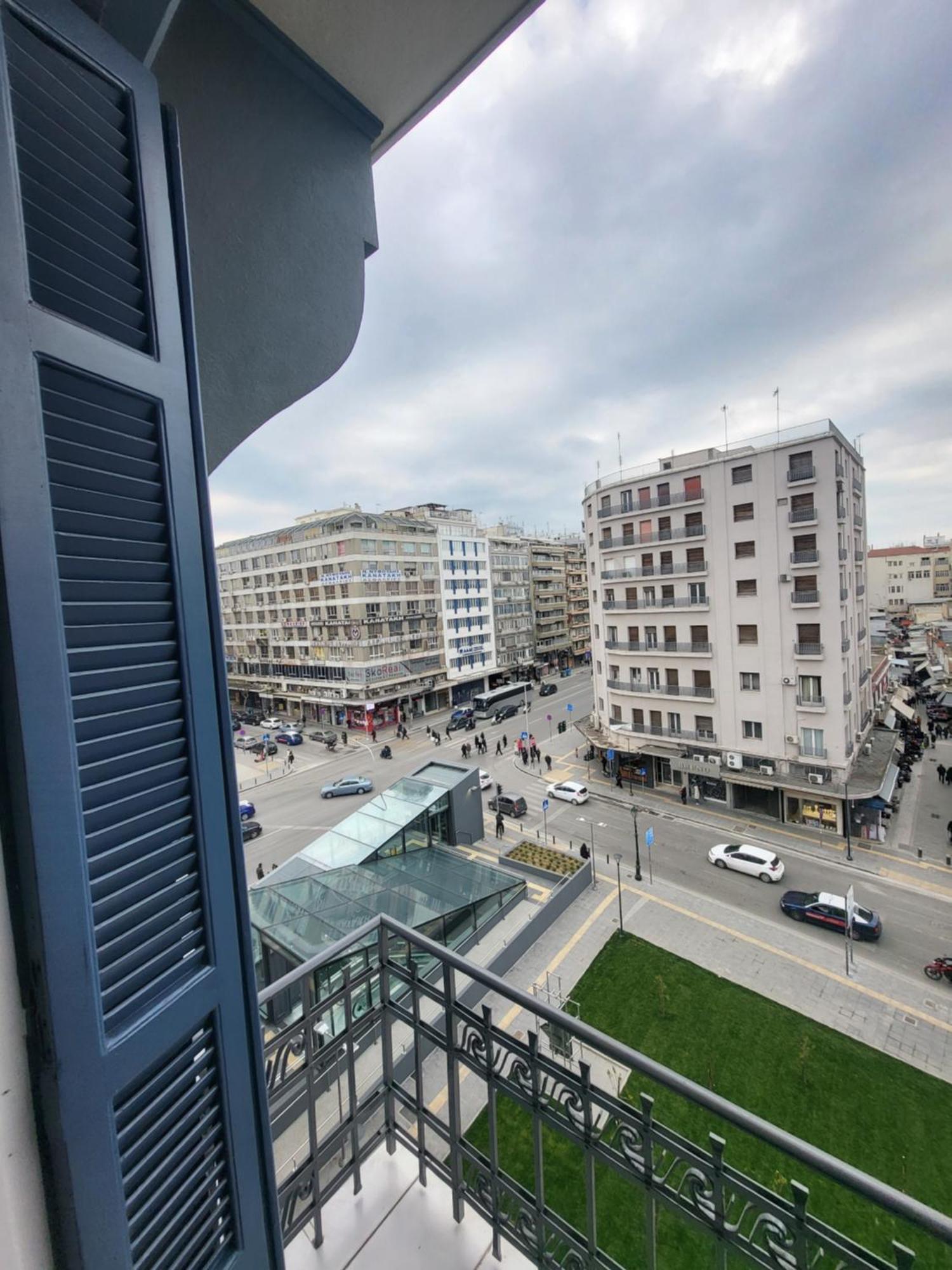 # Alegra Apartment , 10Mtrs From Venizelou Metro Station Thessaloniki Exterior foto